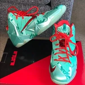 Nike | Shoes | Mens Nike Lebron Xi Christmas Size 8 | Poshmark display picture 3